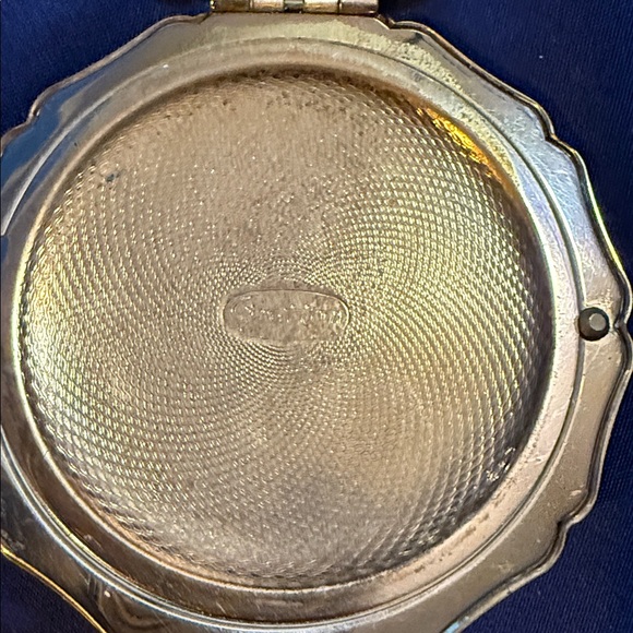 Elegant Green and Gold Compact Mirror - Picture 3 of 5